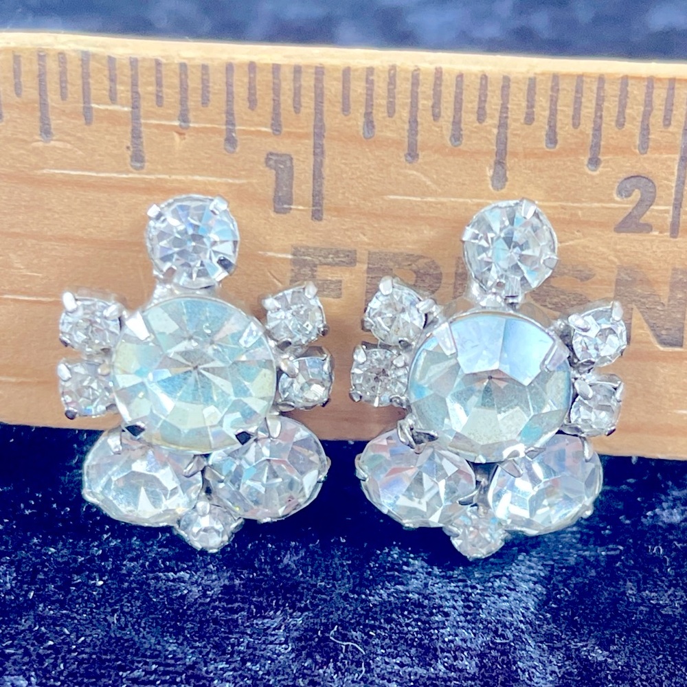 Vintage glamour clip on crystal earrings